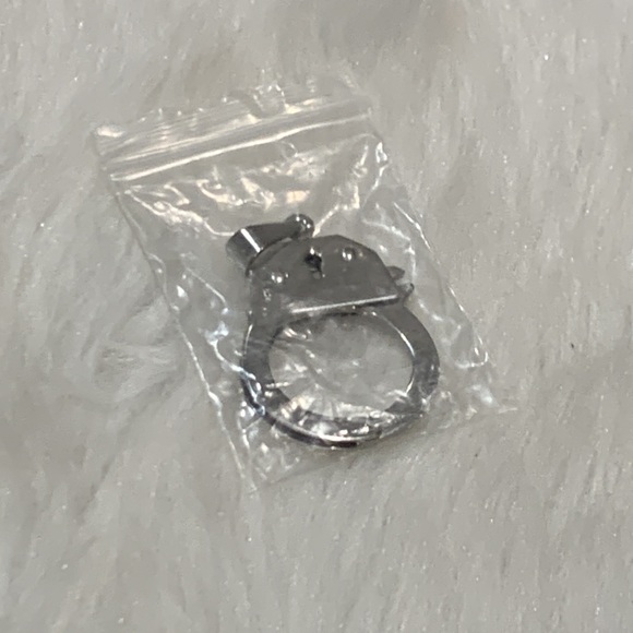 Working Handcuff Necklace Pendant - Picture 11 of 11